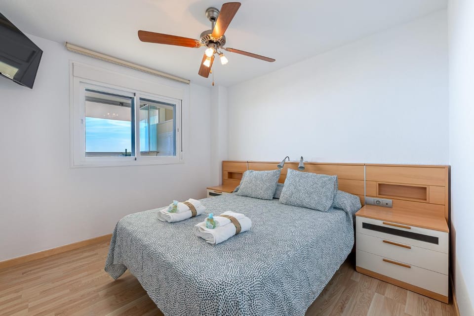 797 HOLIDAY RENTALS- Espectacular piso para 6 con vistas al mar Apartment in Benalmadena