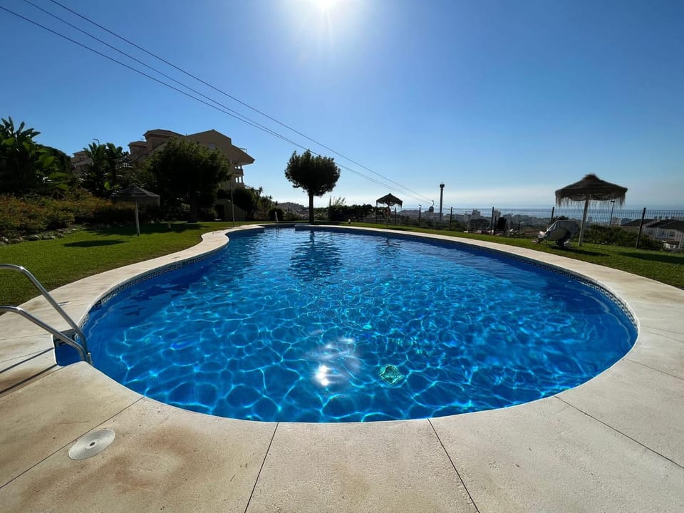 797 HOLIDAY RENTALS- Espectacular piso para 6 con vistas al mar Apartment in Benalmadena