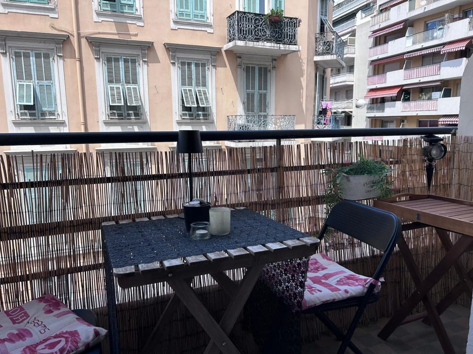 Studio lumineux avec balcon à proximité de la mer Apartment in Nice