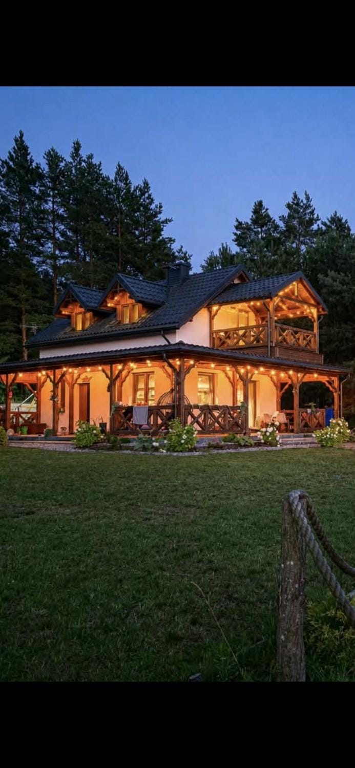 Property building, Day, Night, Natural landscape, Garden, View (from property/room), Garden view, Lake view