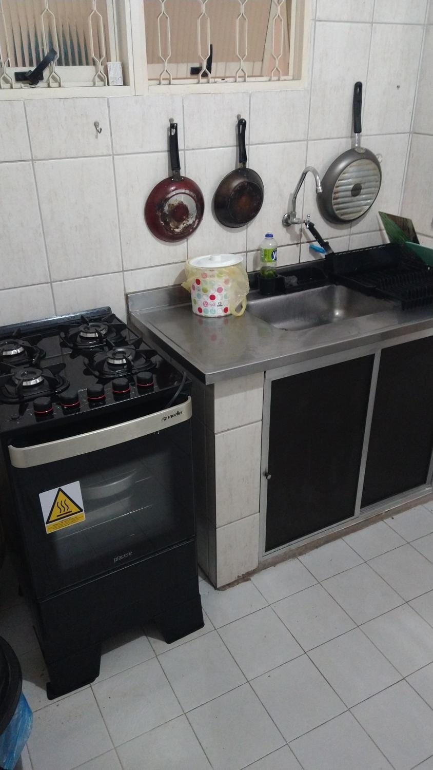 Communal kitchen, pet friendly, stove