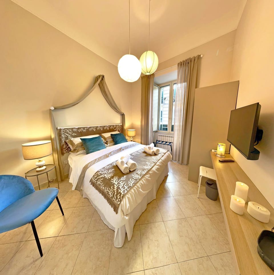TV and multimedia, Photo of the whole room, Bedroom