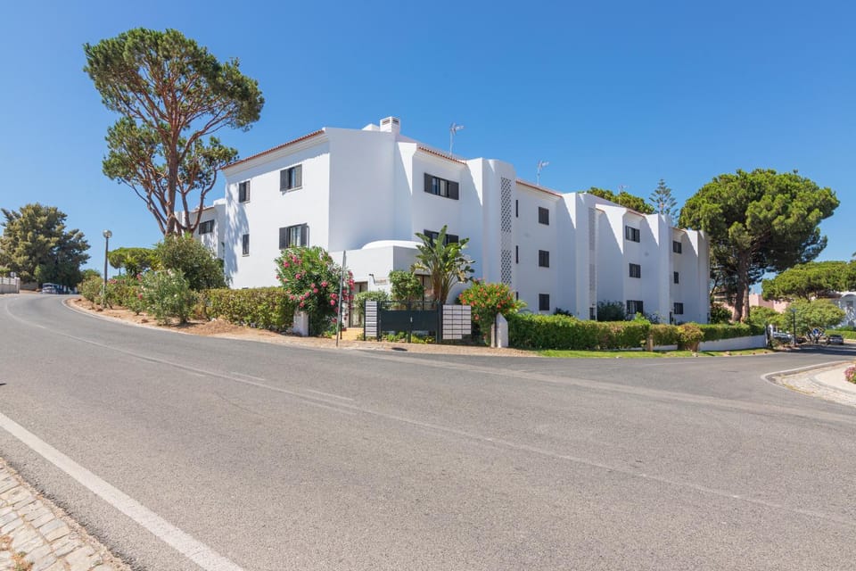 Property building, Street view