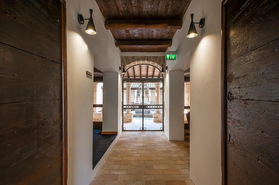 Facade/entrance, Lobby or reception