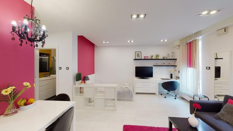 Pink Apartment Rydygiera 2A Tectum Apartments Apartment in Wroclaw