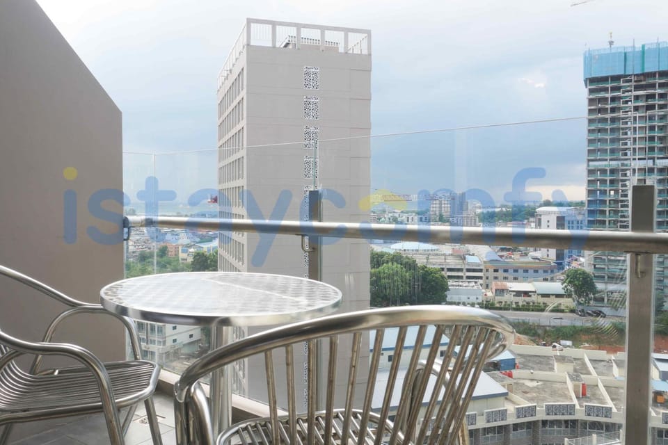 Balcony/Terrace, City view