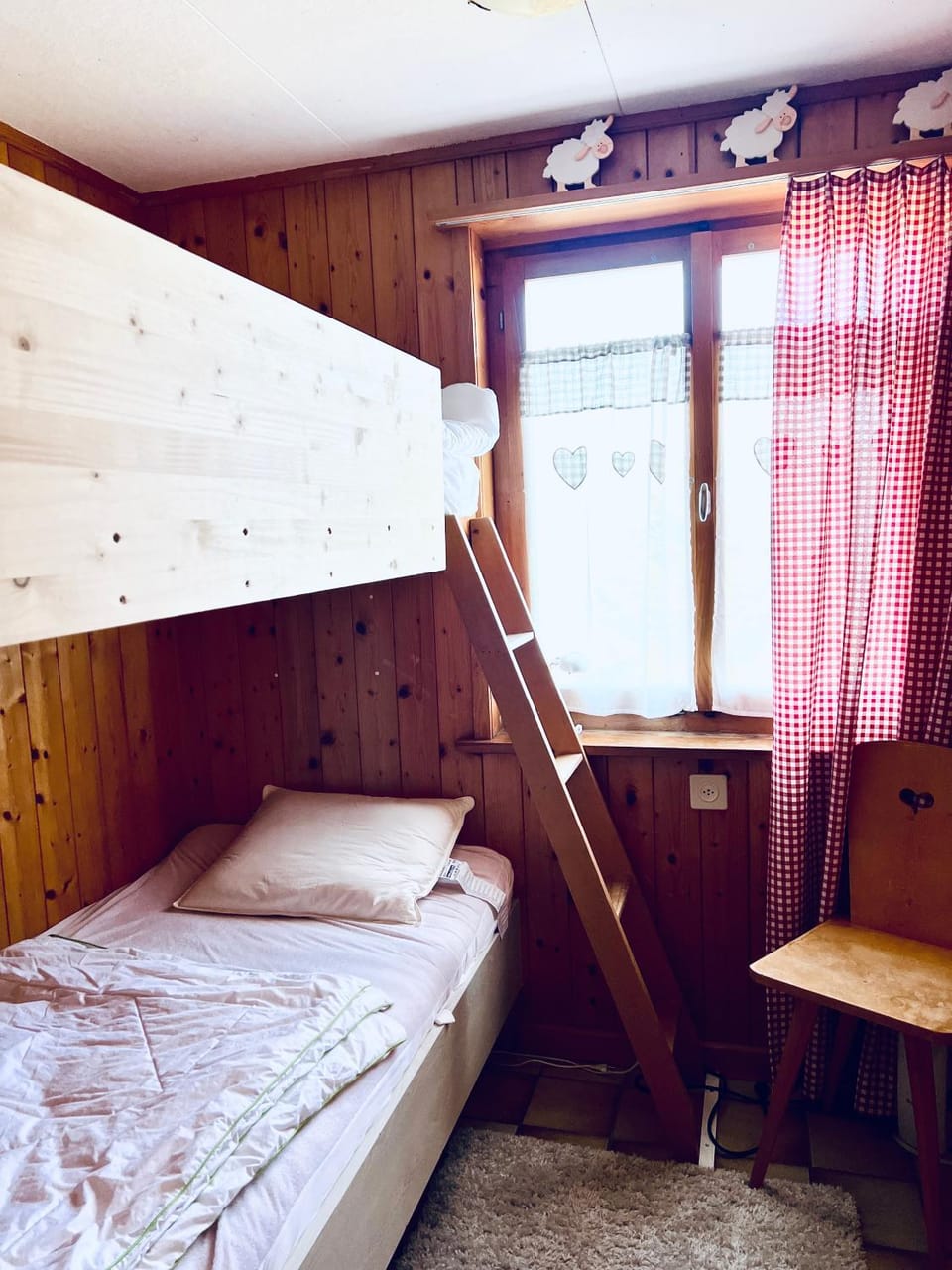 Bed, Bedroom, bunk bed
