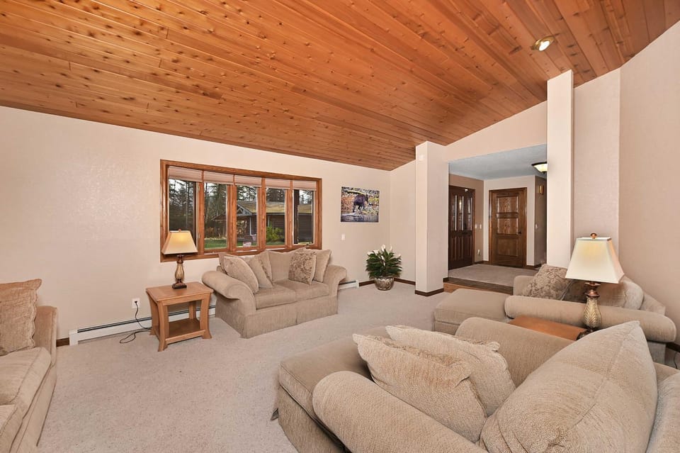Kenai Vacation Rental w/ Volcano Views & Decks! House in Alaska