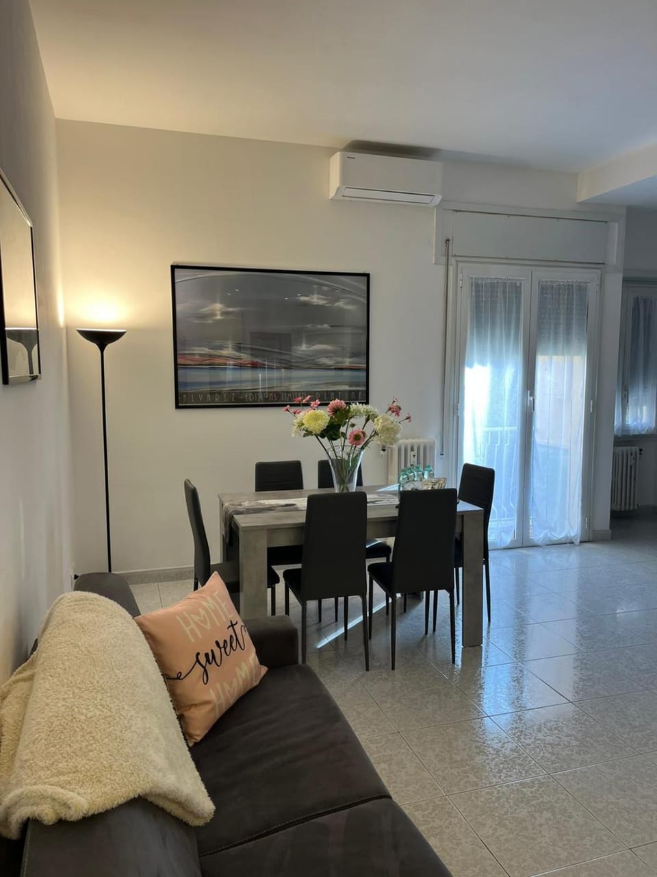 Communal lounge/ TV room, Dining area