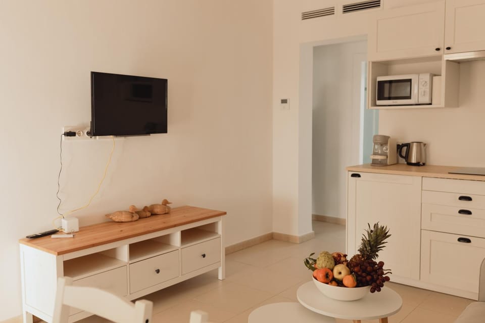 TV and multimedia, Living room, kitchen