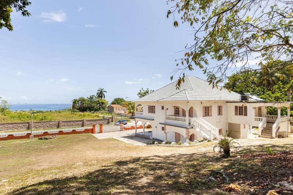 Shaw Park Gem Apt 12E Apartment in Ocho Rios