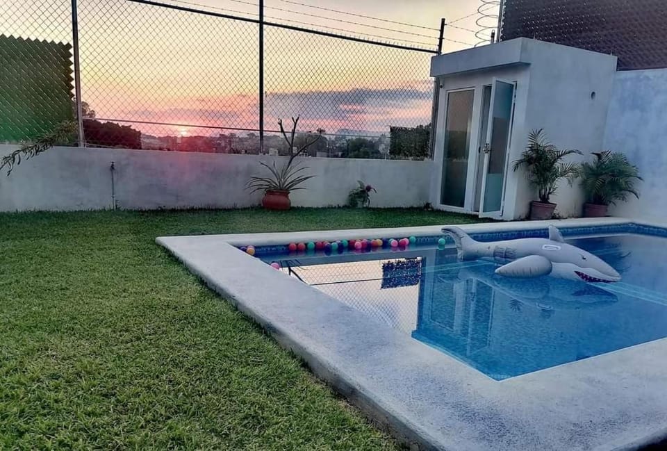 Garden, Swimming pool