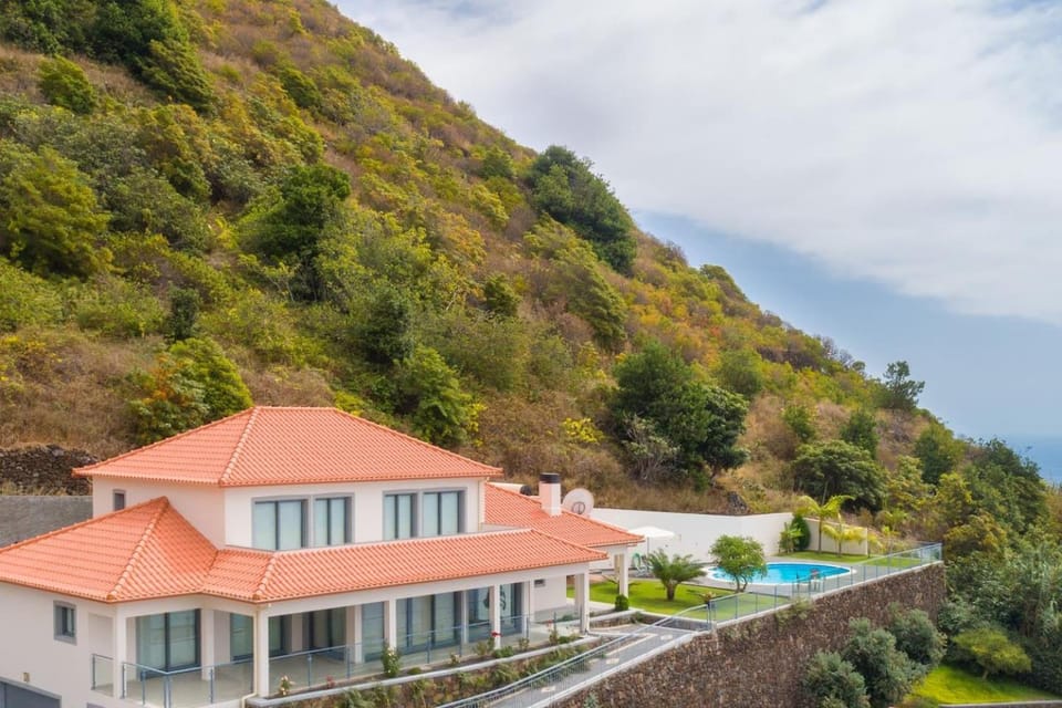 Belo Mar Villa in Madeira District