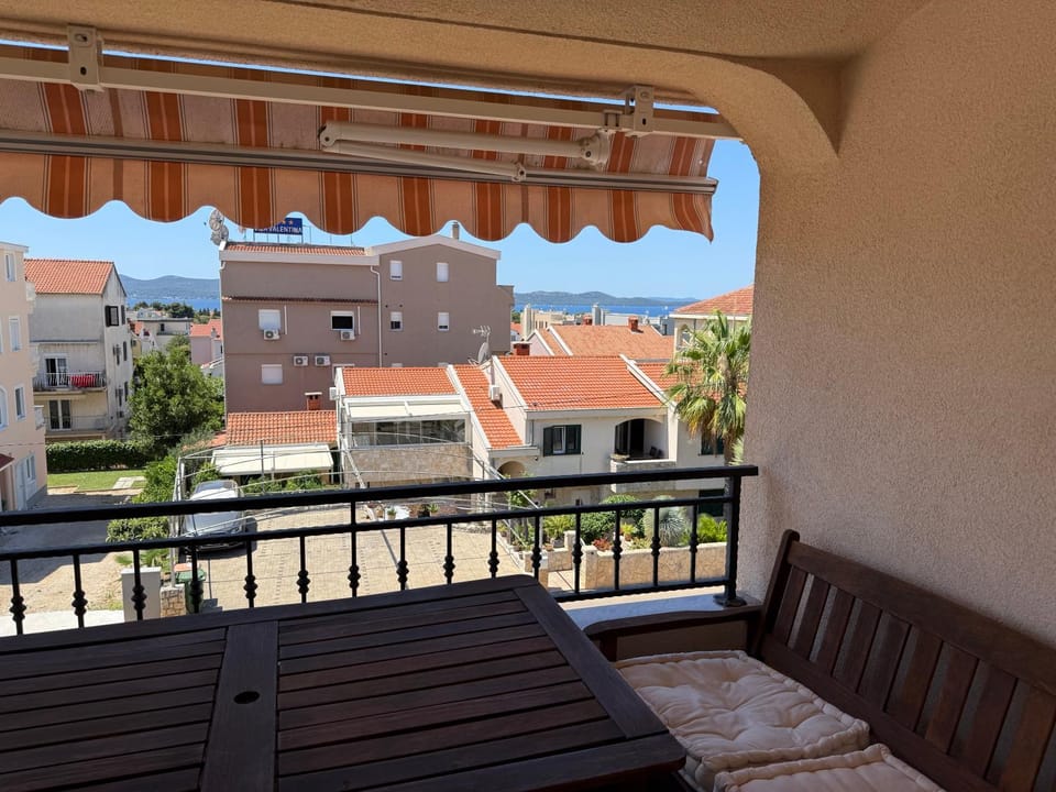 Modern Penthouse Kraljic Great Location & Terrace Apartment in Zadar
