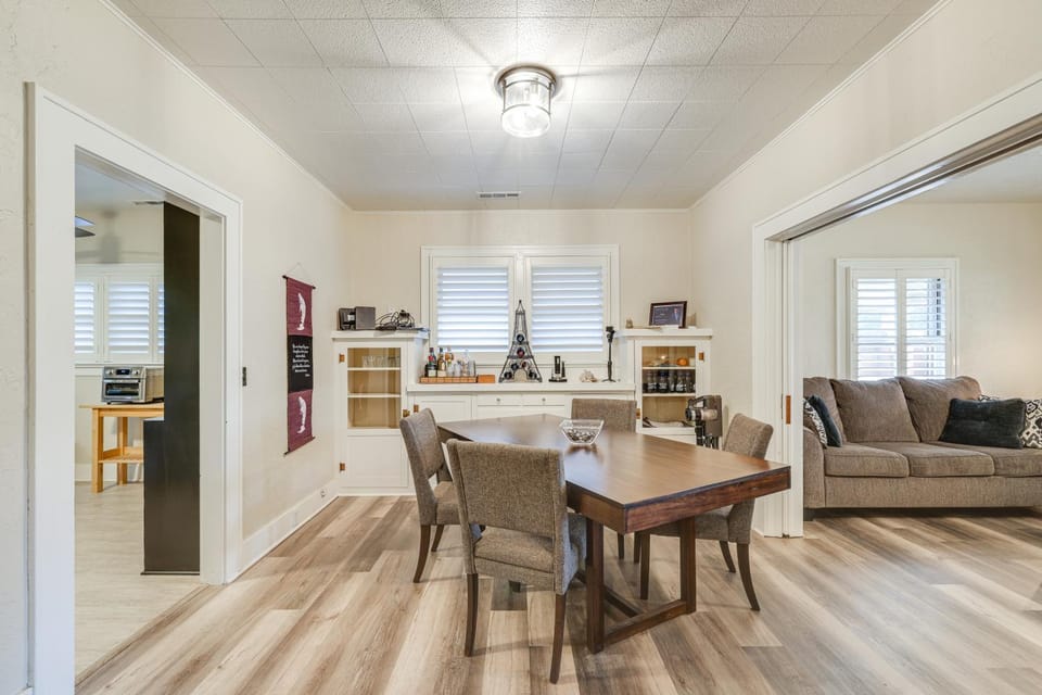 Sunny Turlock Cottage: Walk to Downtown! House in Turlock