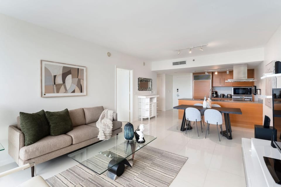 ICON W BRICKELL BY IMD MIAMI Elegant River View 1BR 1BA Apartment in Brickell