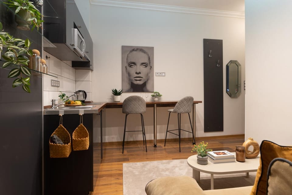 Kitchen or kitchenette, Decorative detail
