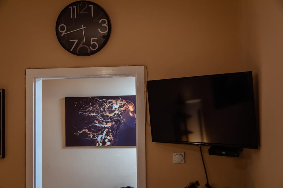 TV and multimedia, Dining area