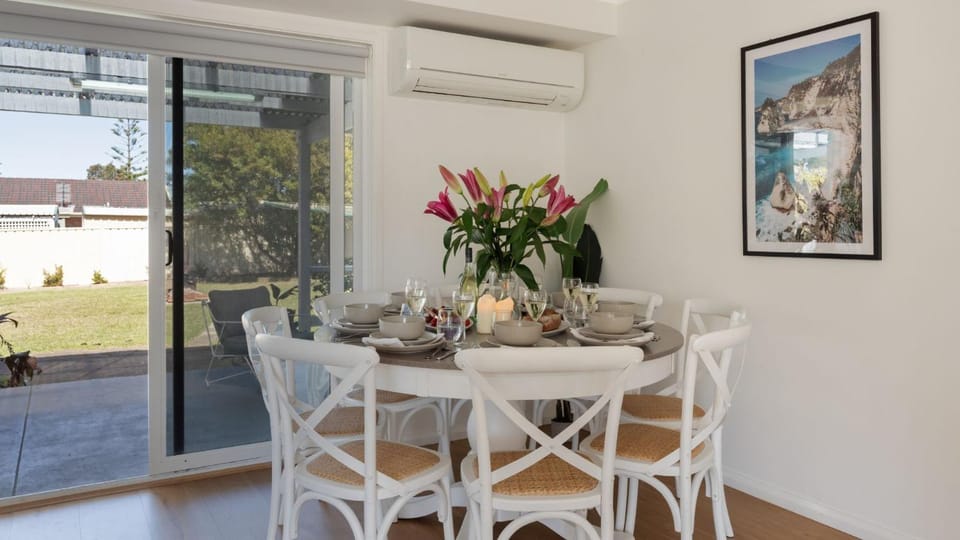 Dining area, air conditioner