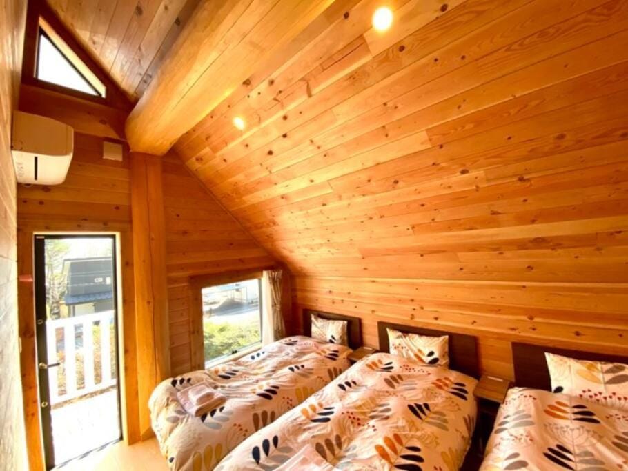 木の王様イェローシーダー ポーラーハウスカナディアン西軽井沢1 Villa in Karuizawa