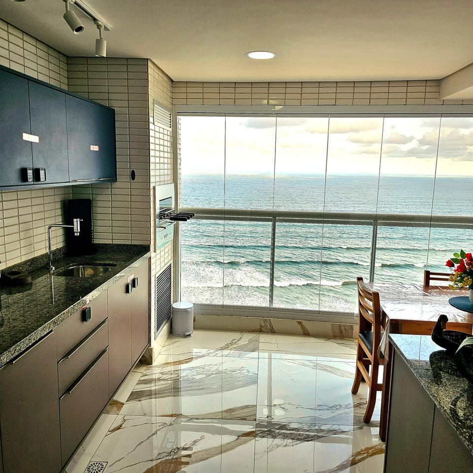 BBQ facilities, Kitchen or kitchenette, Dining area, Sea view
