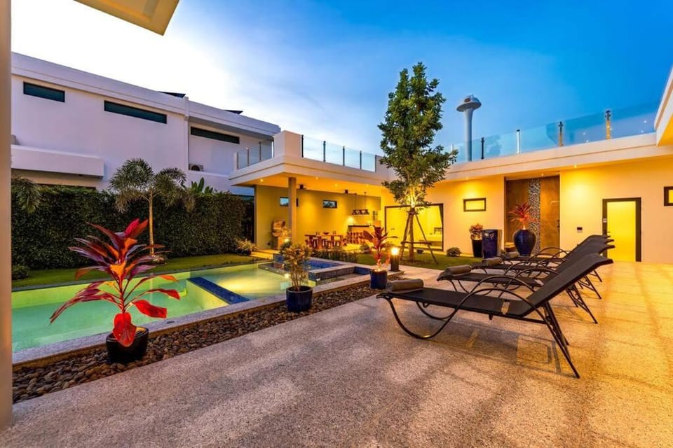 Luxury Modern 6 Bed Private Pool Villa LLW Villa in Nong Kae