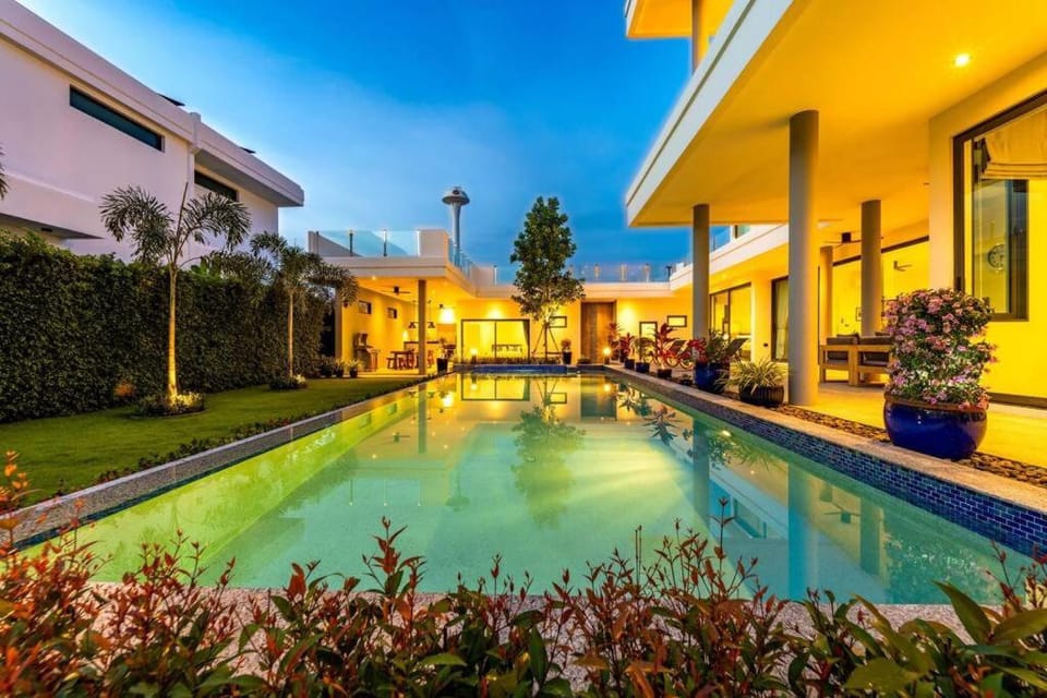 Luxury Modern 6 Bed Private Pool Villa LLW Villa in Nong Kae
