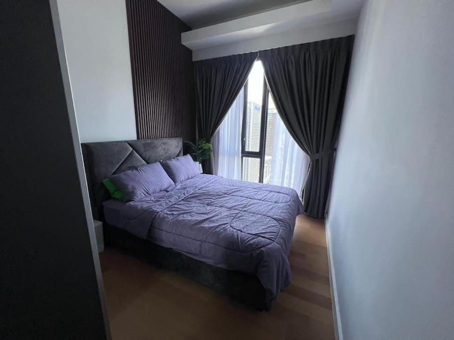 Bed, View (from property/room), City view, air conditioner