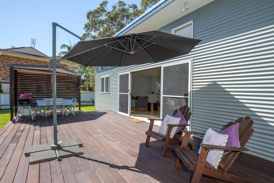 The Cabin - Waterfront with Fireplace - 5 mins to the Bay Cabin in Callala Bay