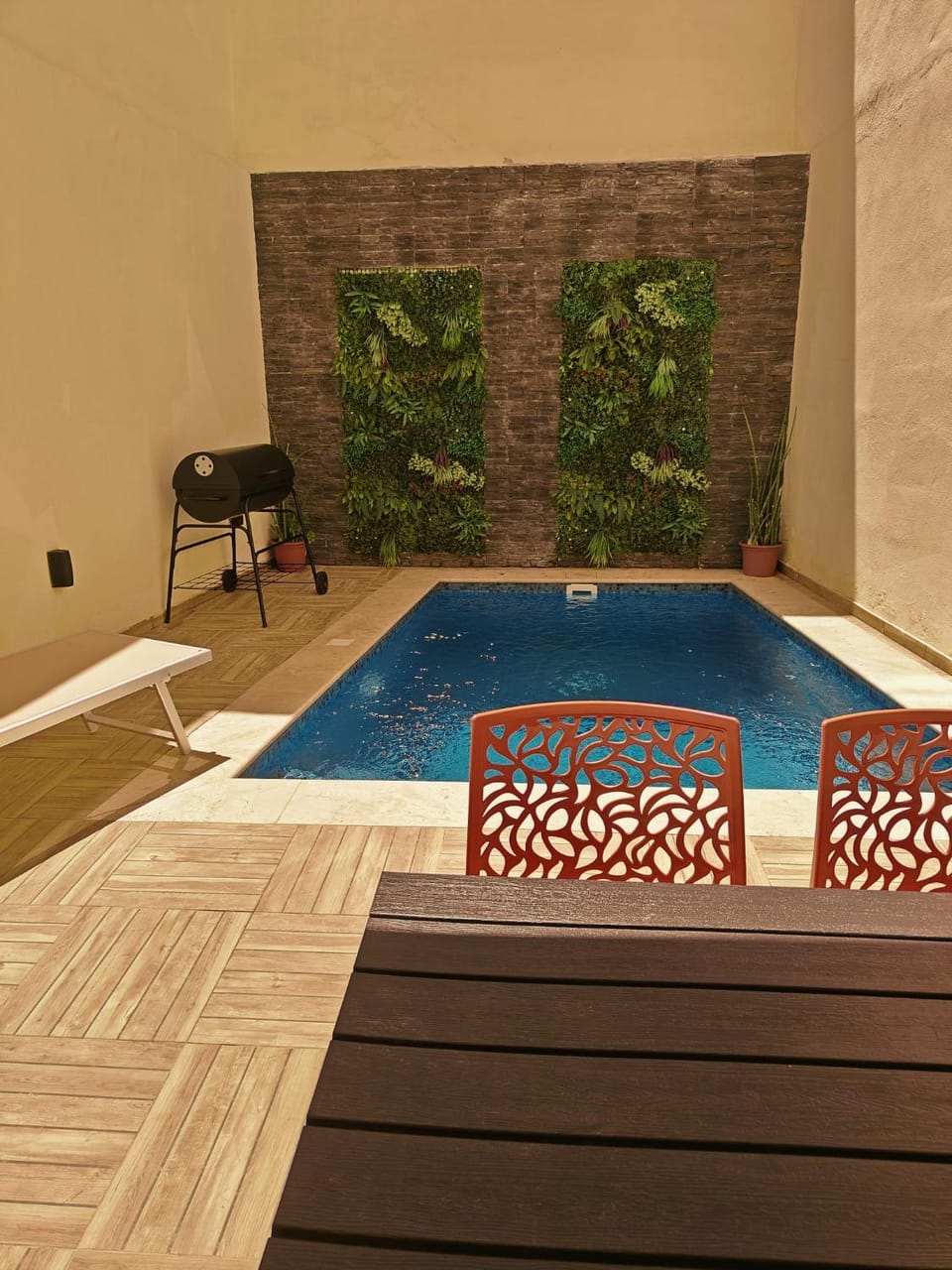 BBQ facilities, Swimming pool
