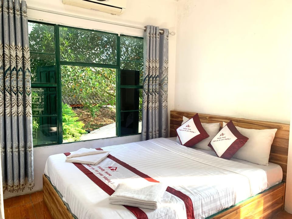 Garden, Bedroom