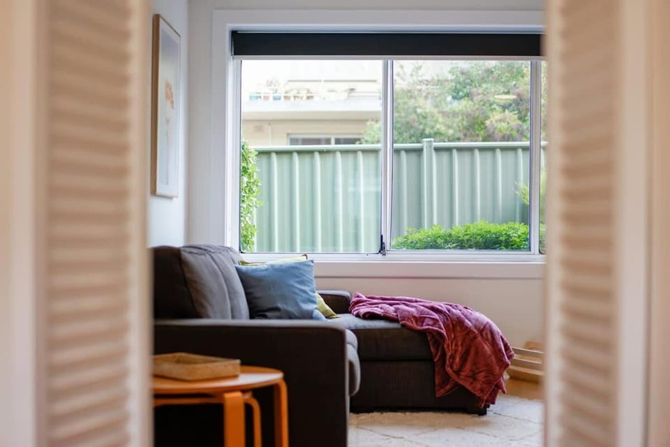 Homey 1 bdrm Thornbury Apt near restaurants+shops Apartment in Melbourne