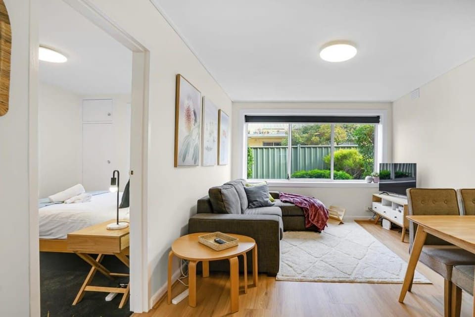 Homey 1 bdrm Thornbury Apt near restaurants+shops Apartment in Melbourne