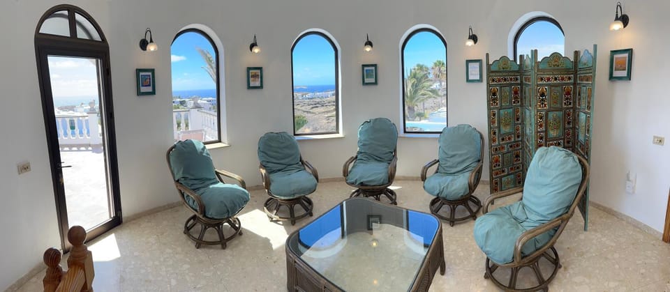 Seating area