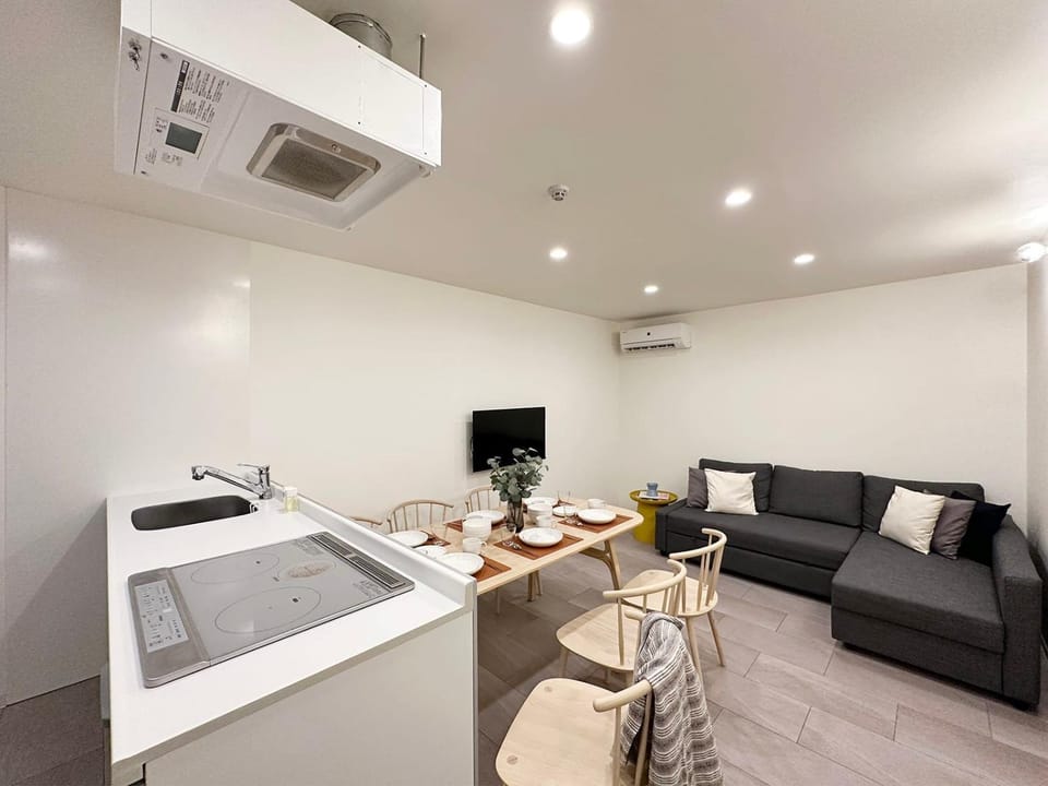 Living room, Dining area