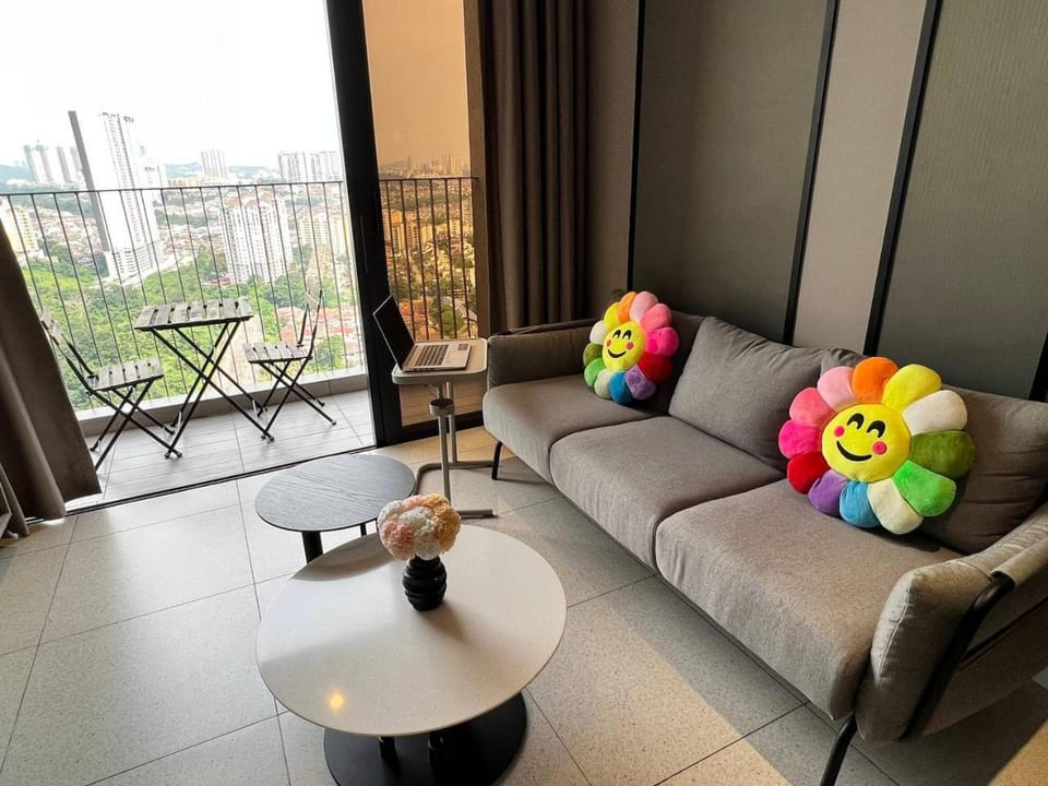 View (from property/room), Balcony/Terrace, Living room, Seating area