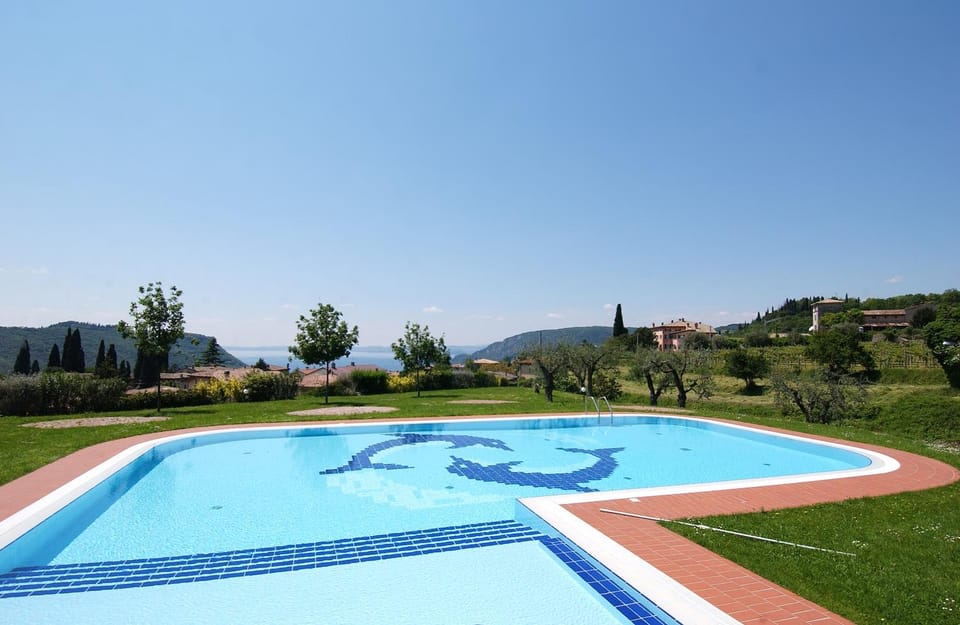 Garden, Lake view, Swimming pool, Swimming pool