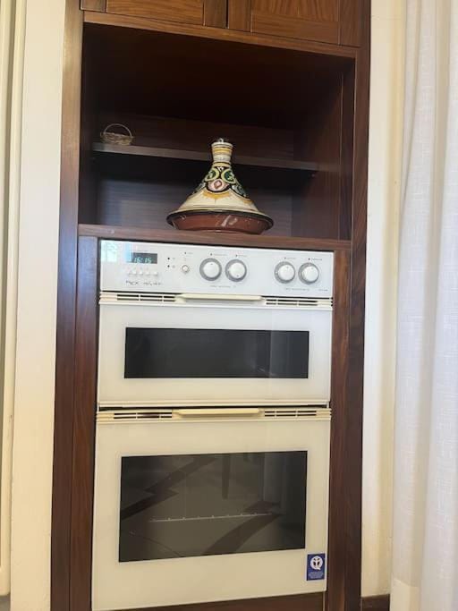 Kitchen or kitchenette, pet friendly