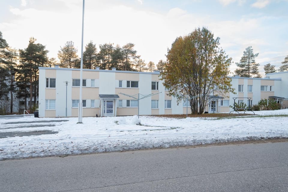 Property building, Day, Winter