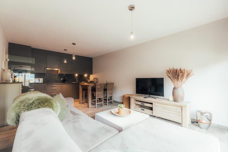 Living room, Seating area, kitchen