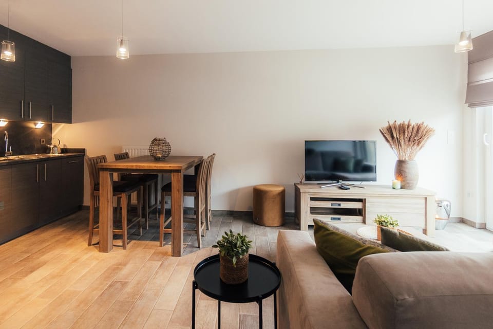 Living room, Seating area, kitchen