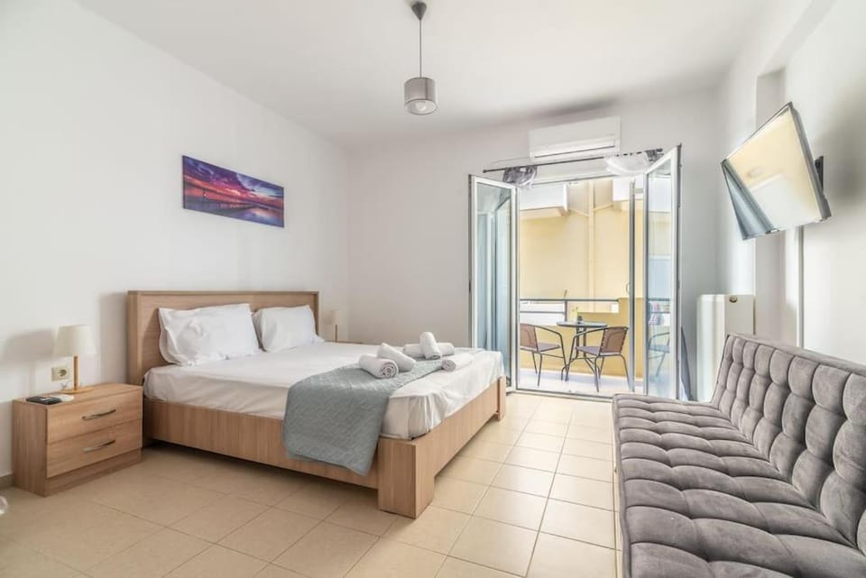 Bed, Living room, Seating area