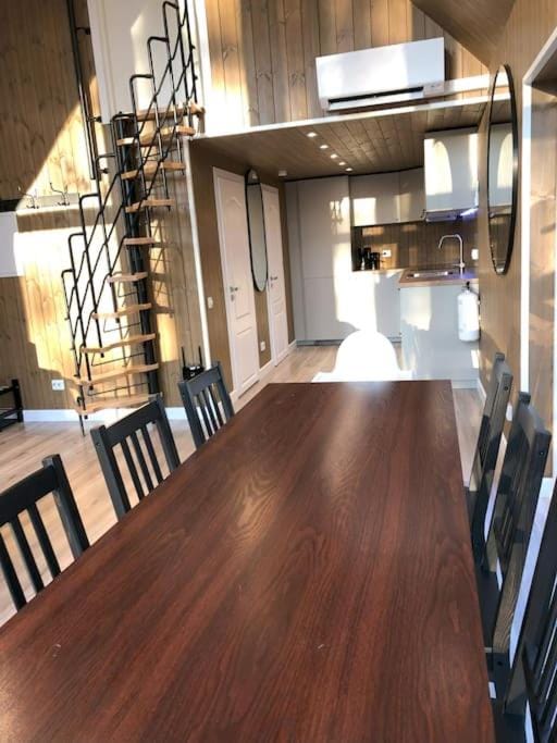 Furukrona - Private Glass Dome, Sauna and Hot Tub! House in Innlandet