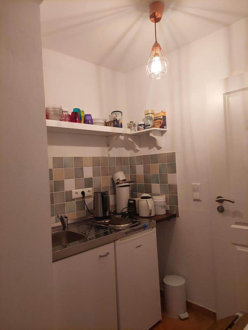 Kitchen or kitchenette, Kitchen or kitchenette, stove