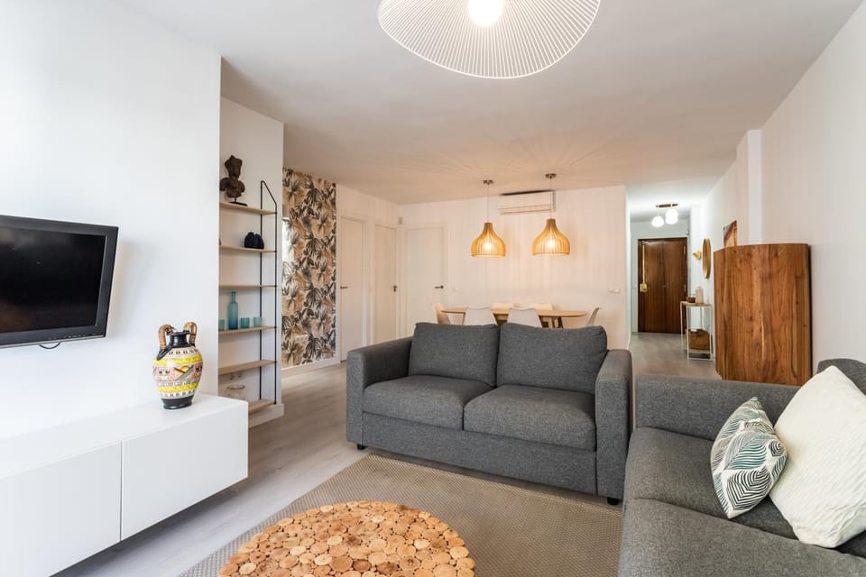Communal lounge/ TV room, TV and multimedia, Living room