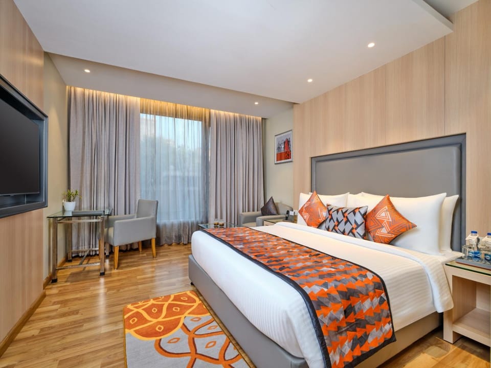Bed, TV and multimedia, Bedroom, hair dresser