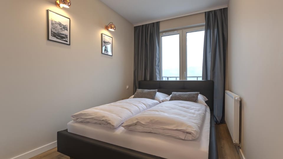 Activities, Photo of the whole room, Bedroom