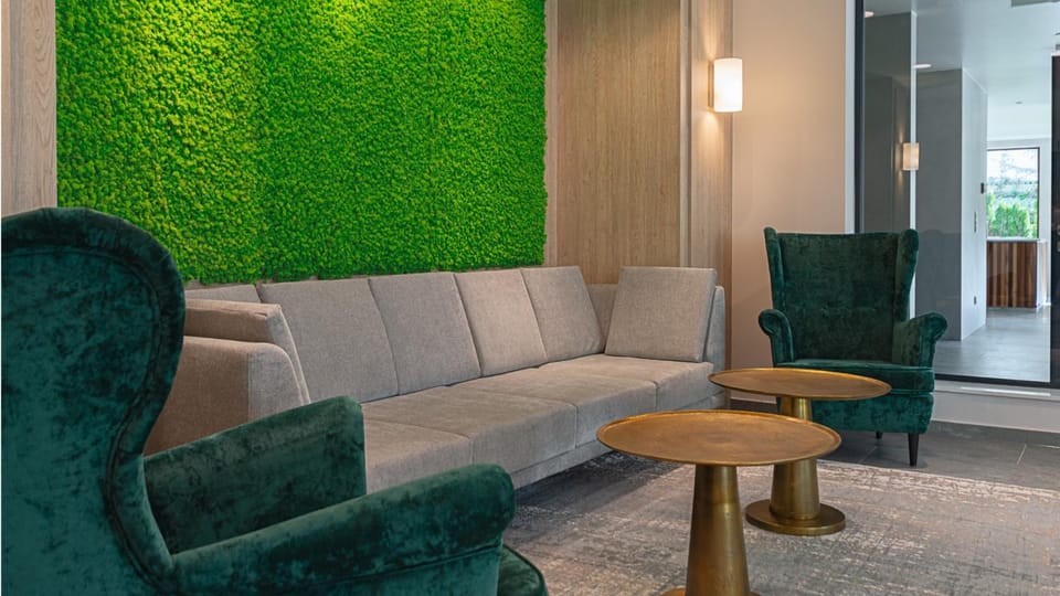 Activities, Seating area