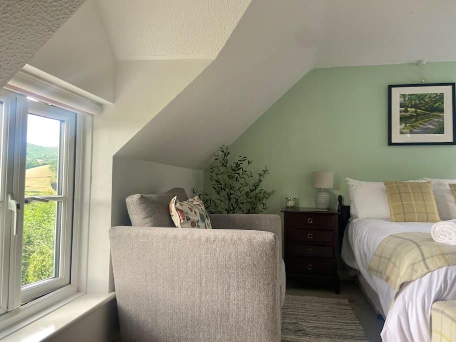Scenic Couples Getaway in the Brecon Beacons House in Wales