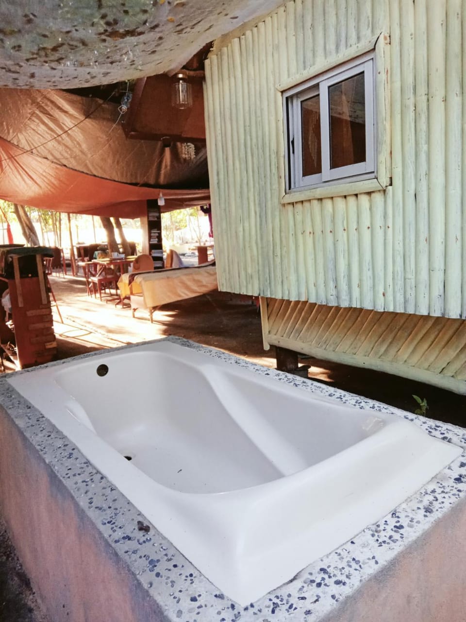Restaurant/places to eat, Lounge or bar, Seating area, Dining area, Bath, minibar